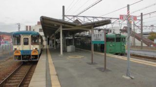 貴生川駅[JR西日本・SKR]（滋賀県甲賀市）～近江鉄道との接続廃線跡の哀愁感と県内唯一の気動車も堪能できる、魅力満載の３線終結ターミナル～